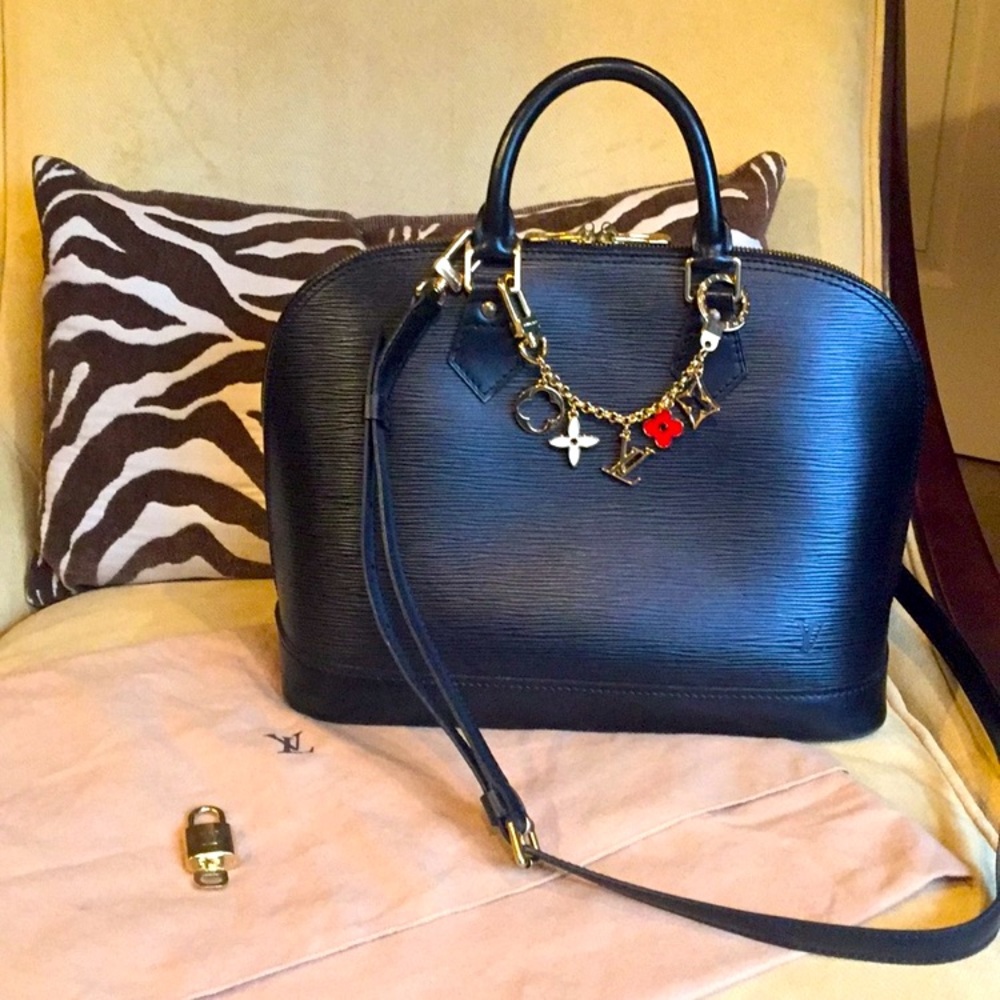 Louis Vuitton Alma Epi Black